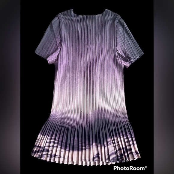 Pleated top - Picture 3 of 3